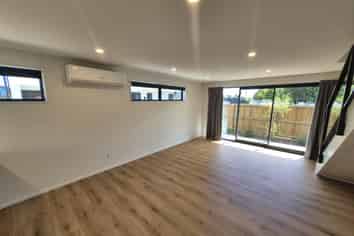 3/200 Main North Road, Redwood