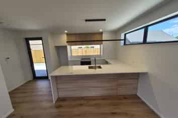 3/198 Main North Road, Papanui