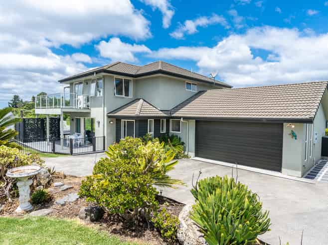 100 Estuary View, Whangamata