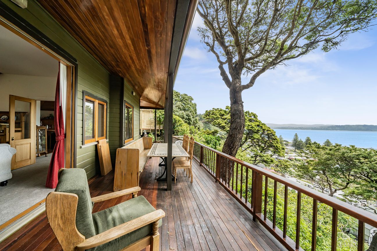 A Rare Elevated Sanctuary with Stunning Views - Ansicht 2