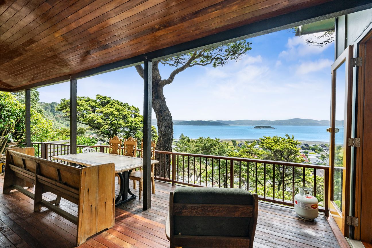 A Rare Elevated Sanctuary with Stunning Views - Ansicht 3