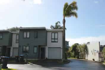 34 Saintly Lane, Avondale