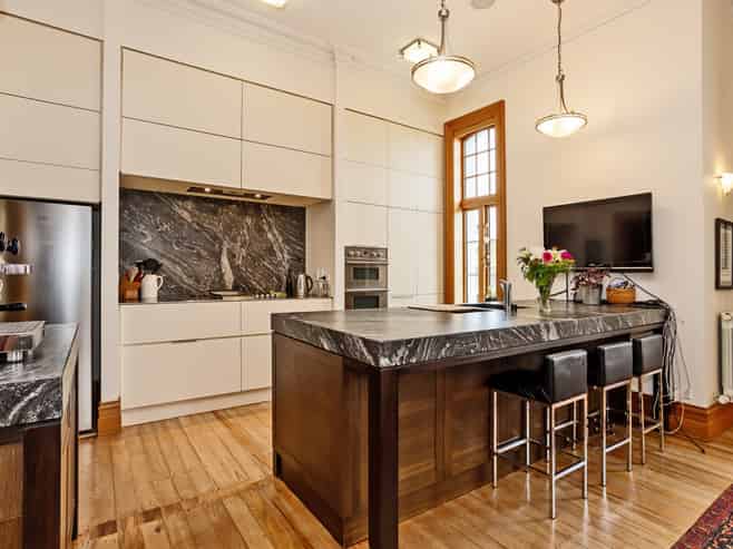 15 Herbert Street, Gladstone