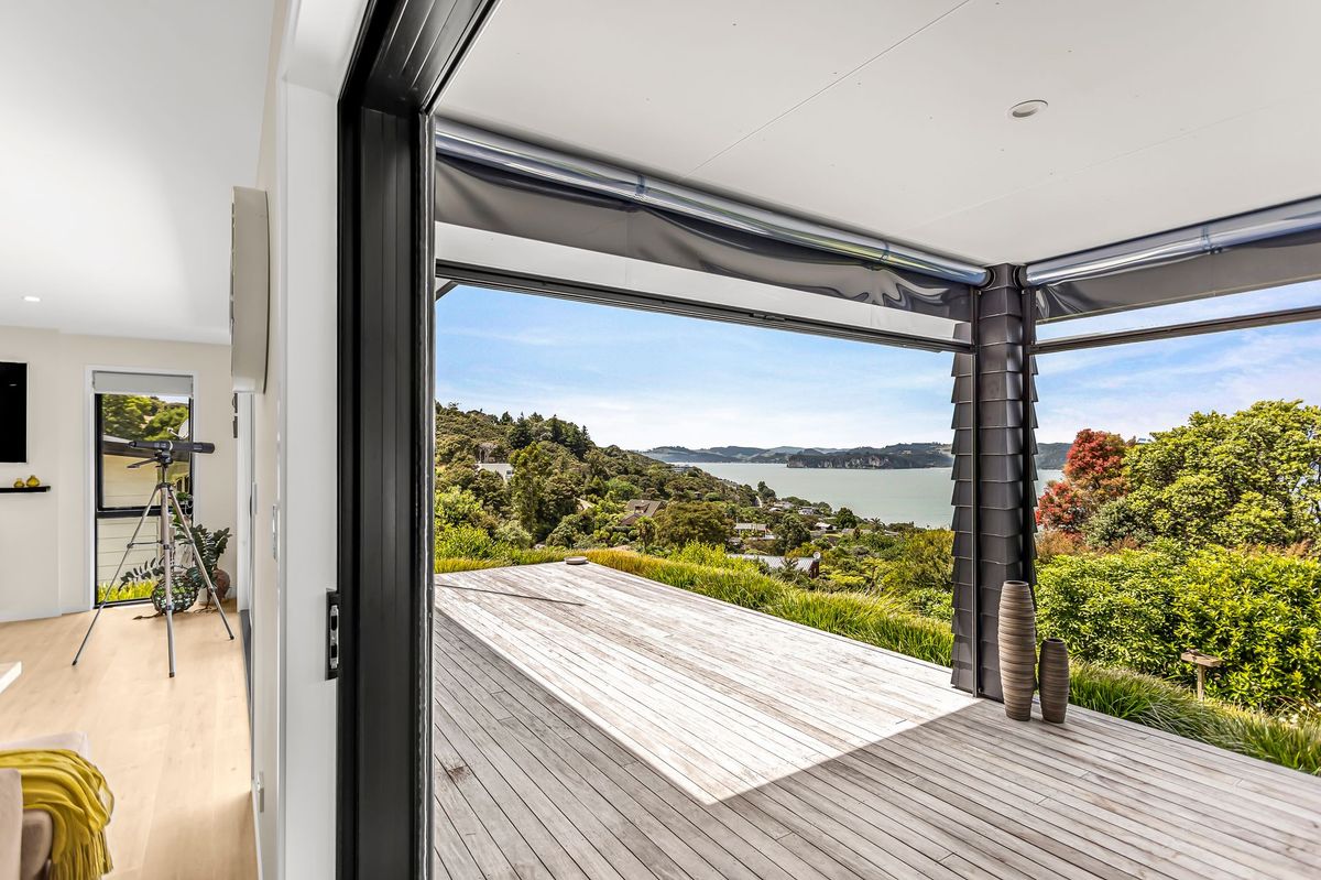 Quality Home. Triple Garage. Ocean Views - Widok 2