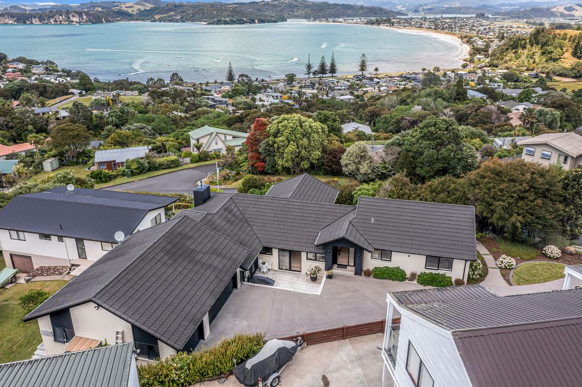 Quality Home. Triple Garage. Ocean Views - Widok 5