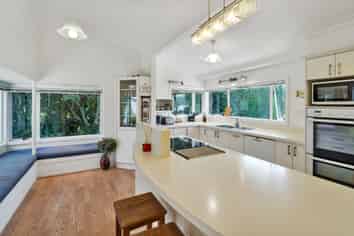 915 Harding Road, Camberley