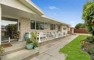 1 Pemberton Drive, Darfield