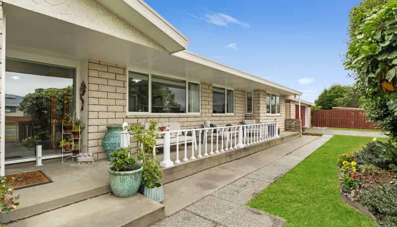 1 Pemberton Drive, Darfield