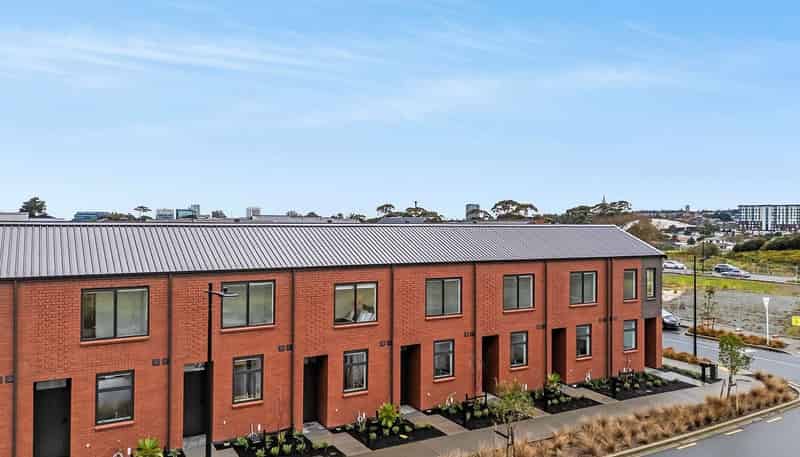 19 Raukohekohe Road, Wiri