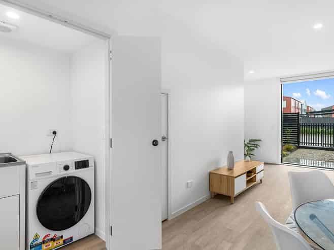 19 Raukohekohe Road, Wiri