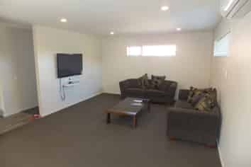 R4/76A Peer St, Upper Riccarton