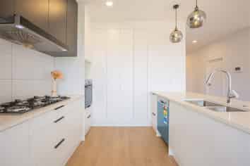 4 Toanui Road, Hobsonville