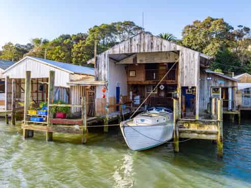 Boatshed/6155/50 Riverside Drive, Riverside