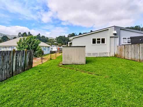 24 Hanson Grove, Stokes Valley