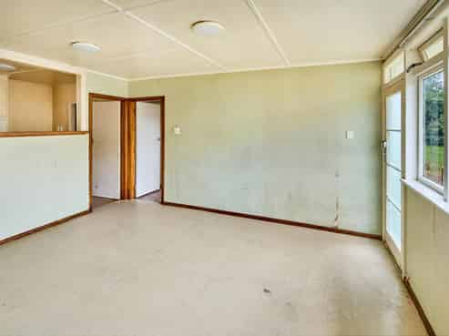 24 Hanson Grove, Stokes Valley