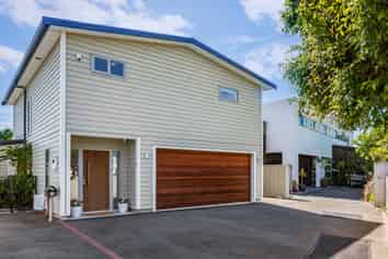 4 Marina View, Paremata