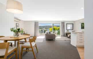 4 Marina View, Paremata