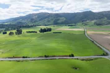 2, 3 & 4 Dalvey Road, Tapanui