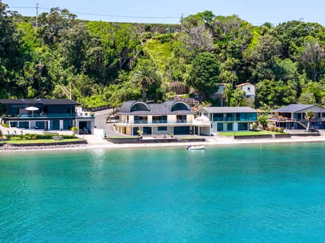 42 Manganese Point Road, Tamaterau