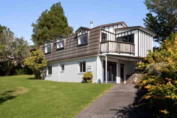 53 Heron Avenue East, Matua