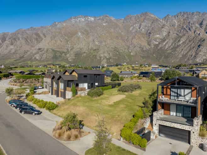 5 Rannoch Drive, Jacks Point