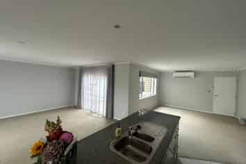 3 Savona Drive, Flat Bush