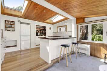 21 Airlie Street, Glenduan