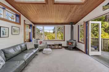 21 Airlie Street, Glenduan