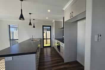 48 Crown Street, Papamoa