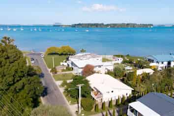 14 Beach Grove, Omokoroa