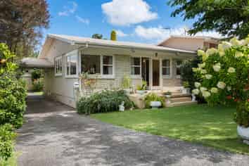 14 Beach Grove, Omokoroa