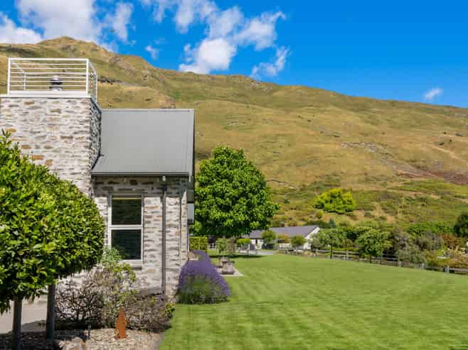 15 Heaton Park Drive, Wanaka