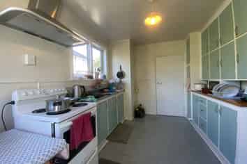 22A Attlee Crescent, Bryndwr