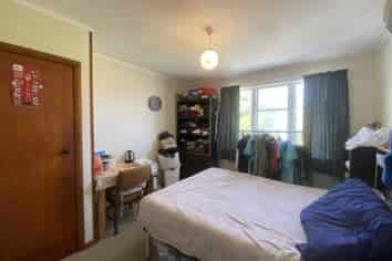 22A Attlee Crescent, Bryndwr