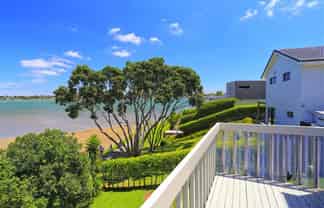 2/4 Arkley Ave, Farm Cove