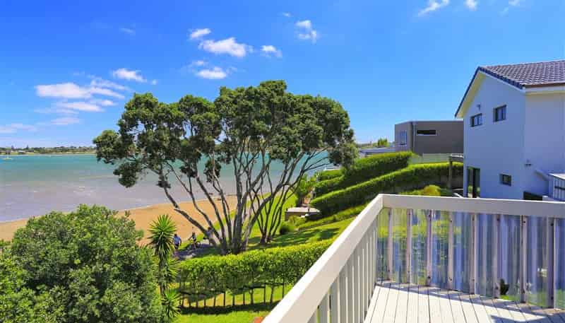 2/4 Arkley Ave, Farm Cove