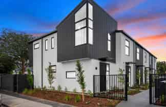 2/20 Whiteleigh Avenue, Addington