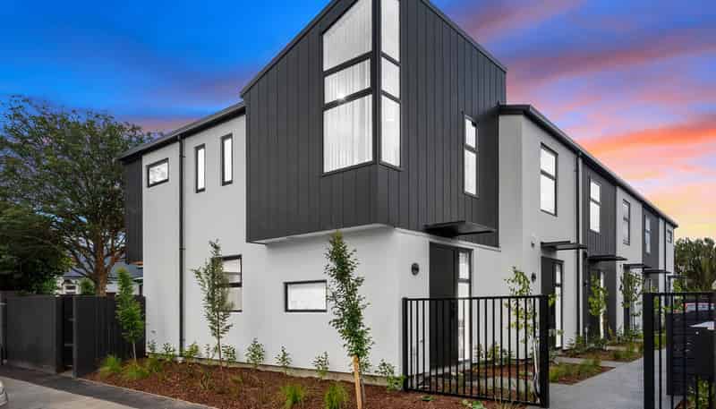 2/20 Whiteleigh Avenue, Addington