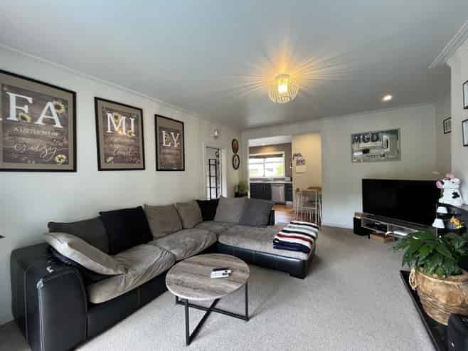 4 Stoke Street, Westown