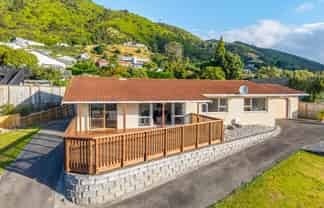 137 Winara Avenue, Waikanae