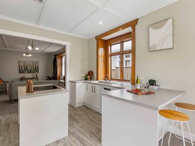 18 Walsh Road, Westown