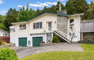 16 Glendale Road, Woodhill