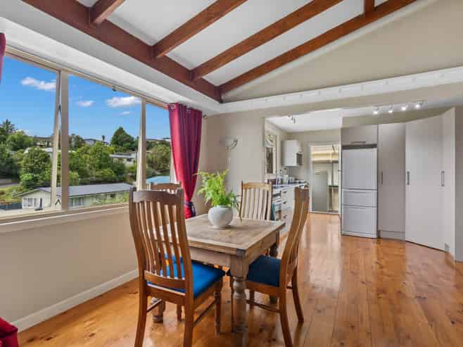 16 Glendale Road, Woodhill