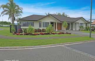 45 Riverstone Road, Te Atatu Peninsula