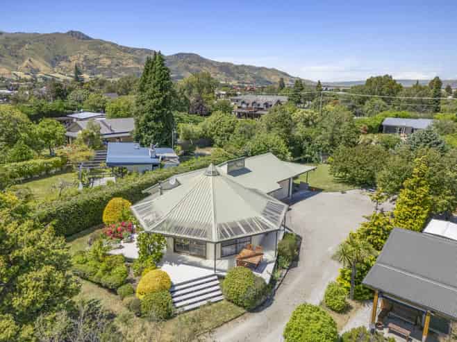 28 Flora Dora Parade, Lake Hawea