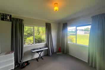 12 Beach Road, Glenbrook