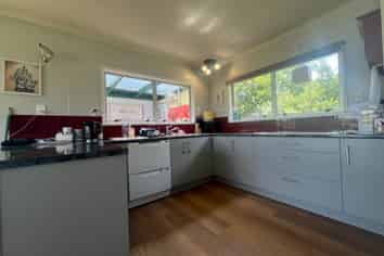 12 Beach Road, Glenbrook