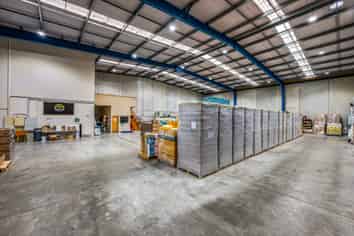 Rosebank’s finest, invest or occupy 