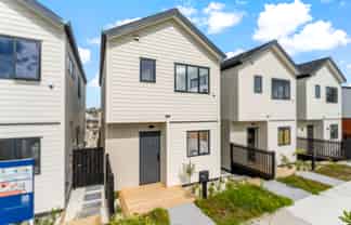 18 Toetoe Street, Westgate