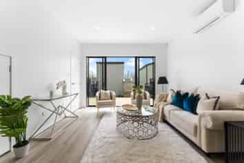 18 Toetoe Street, Westgate